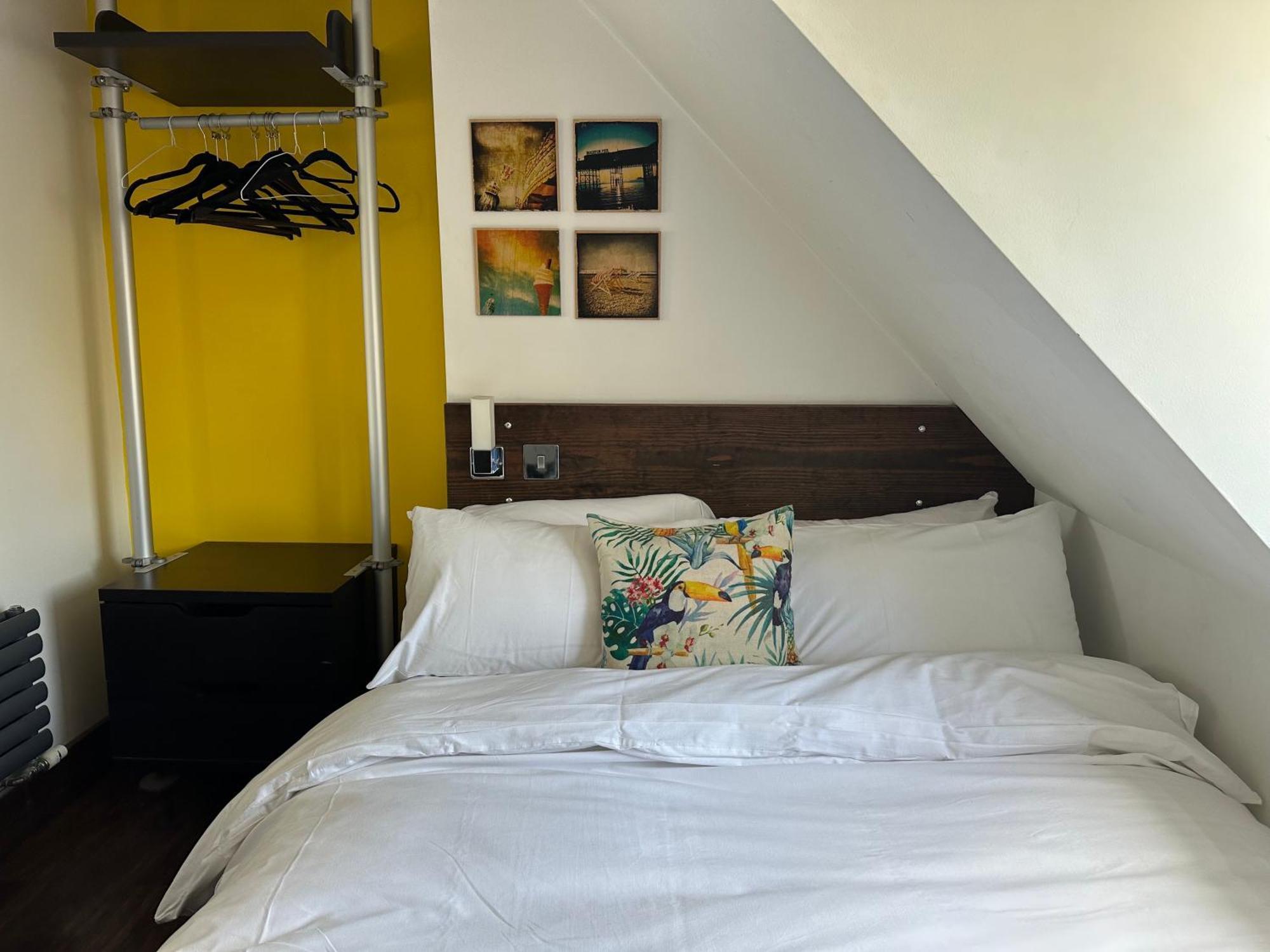Double Room,1742695567:JPEG